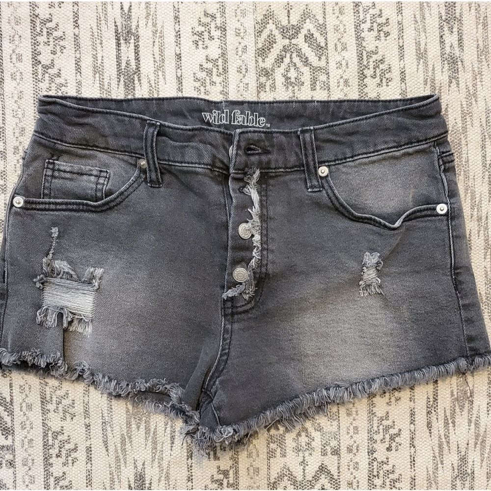 TARGET WILD FABLE High Rise gray short shorts frayed size 8 stretch